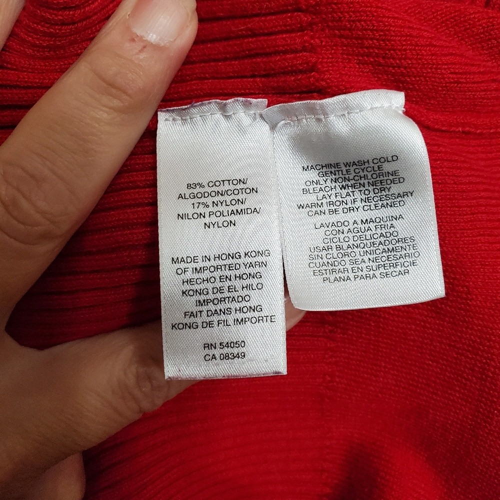 Red pullover top - Picture 4 of 4